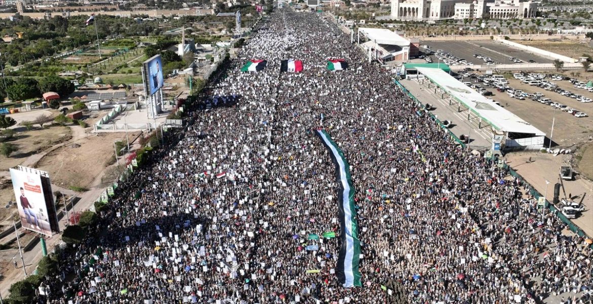 مظاهرات حاشدة حول العالم في “جمعة الغضب” دعماً لغزة.. الآلاف خرجوا في اليمن وباكستان وبلدان أخرى