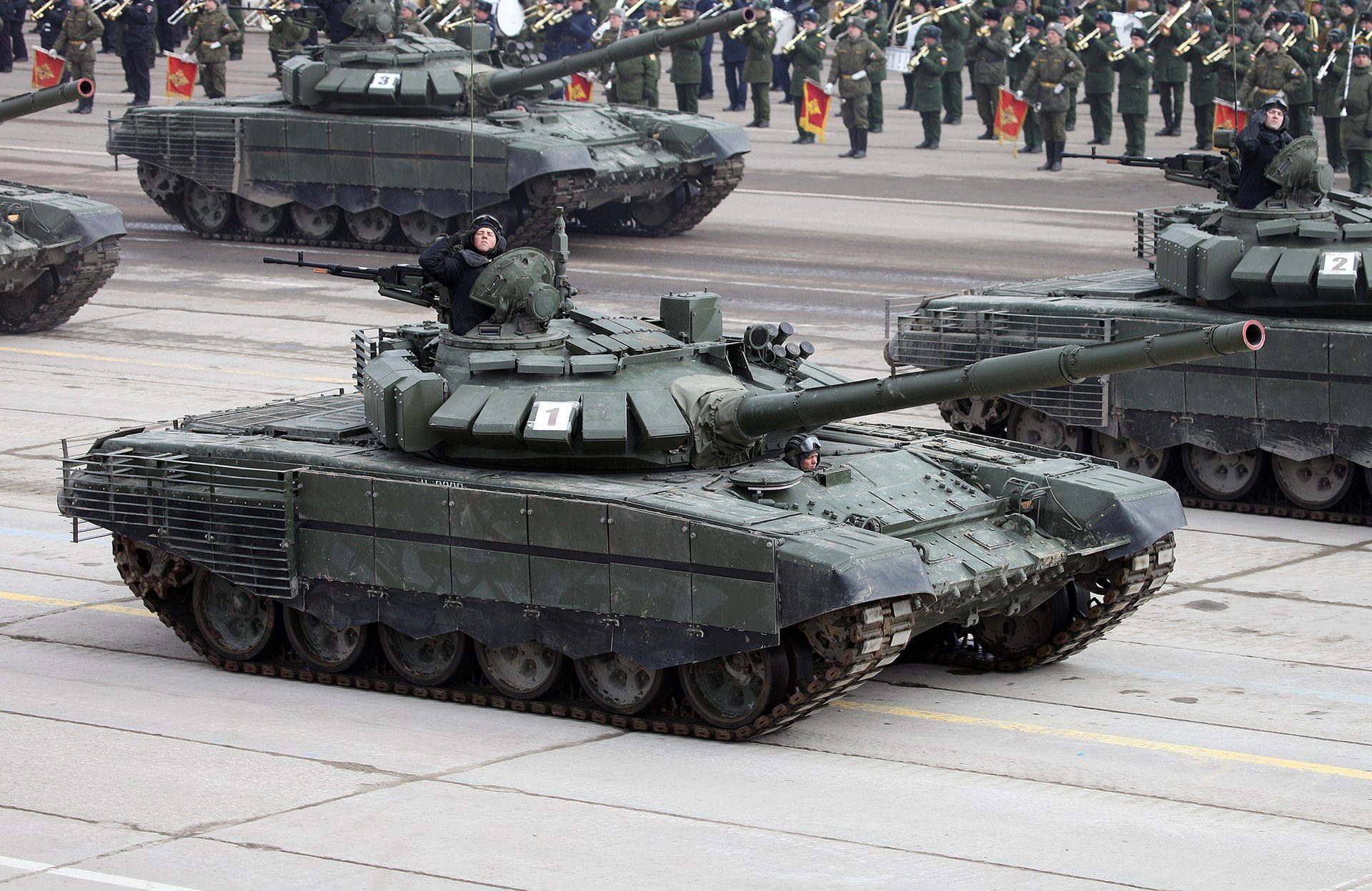 الدبابة T-72 الروسية في استعراض عسكري بموسكو 2017 / Wikimedia Commons
