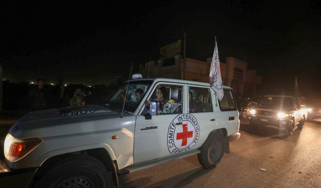 وفد حماس يغادر القاهرة بعد مباحثات “عميقة وجادة” حول صفقة بغزة.. ومدير الـ”CIA” يتوجه للدوحة