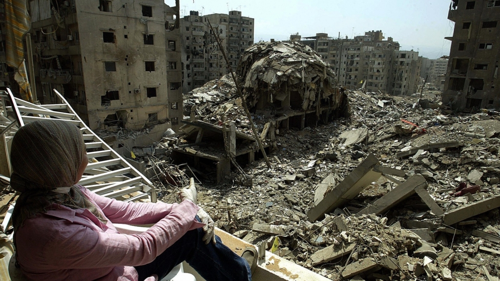 تدمير الضاحية الجنوبية في بيروت 2006 / Getty