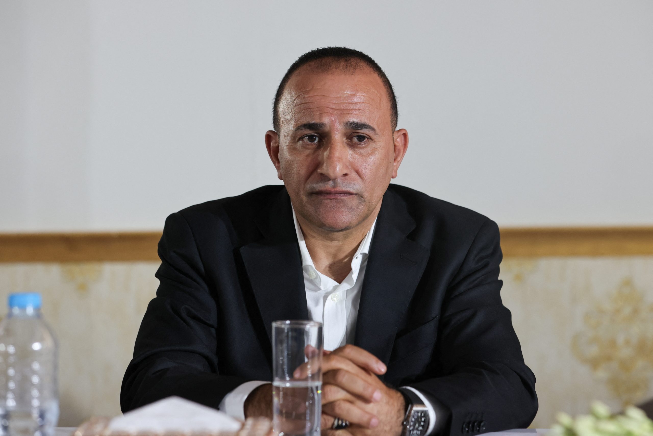 العرجاني يصف “هلا” بشركة سياحية تقدم خدمات “VIP”! هذه الرسوم التي اعترف بتحصيلها من الفلسطينيين 