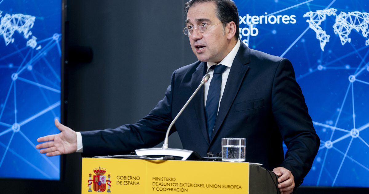 “سفارتنا موجودة قبل إسرائيل”.. وزير الخارجية الإسباني مخاطباً الاحتلال: لن نخضع لحملة التخويف، وسنرد بكل برود “سفارتنا موجودة قبل إسرائيل”.. وزير الخارجية الإسباني مخاطباً الاحتلال: لن نخضع لحملة التخويف، وسنرد بكل برود