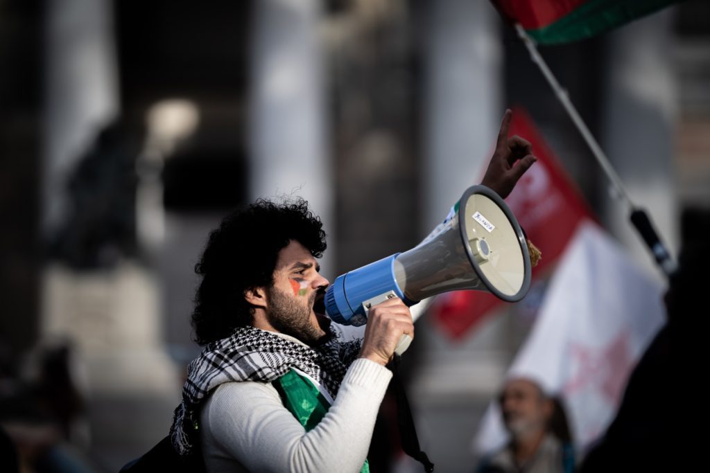 قضايانا بين المثقّف والمؤثّر