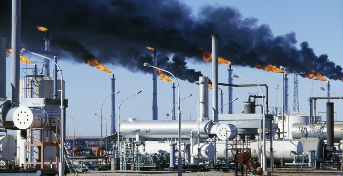 إحدى محطات توليد الغاز في الجزائر/ getty images