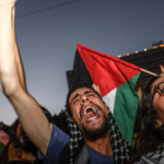 تهديد بتوجيه تهم جنائية وتنسيق مع قوات حفتر.. مصادر تكشف مسارات تعامل السلطات المصرية مع نشطاء المسيرة العالمية وقافلة الصمود