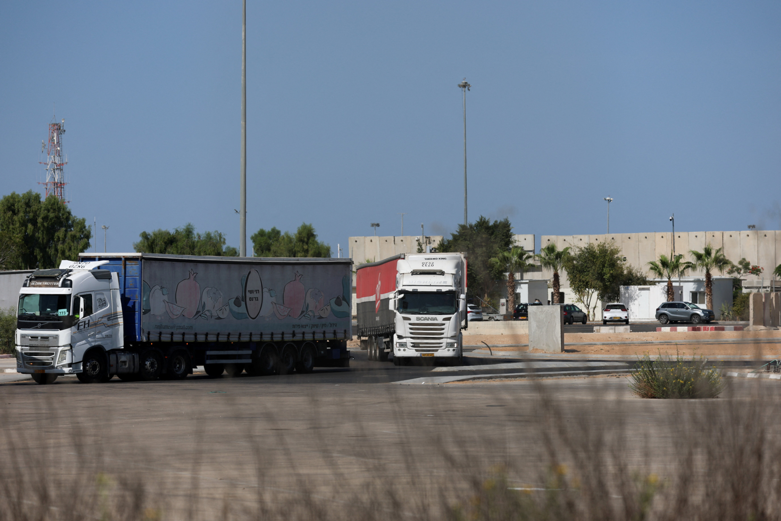 تدفق المساعدات الإنسانية إلى غزة/ رويترز